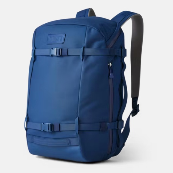 YETI Crossroads Backpack 22L - Picture 1 of 6